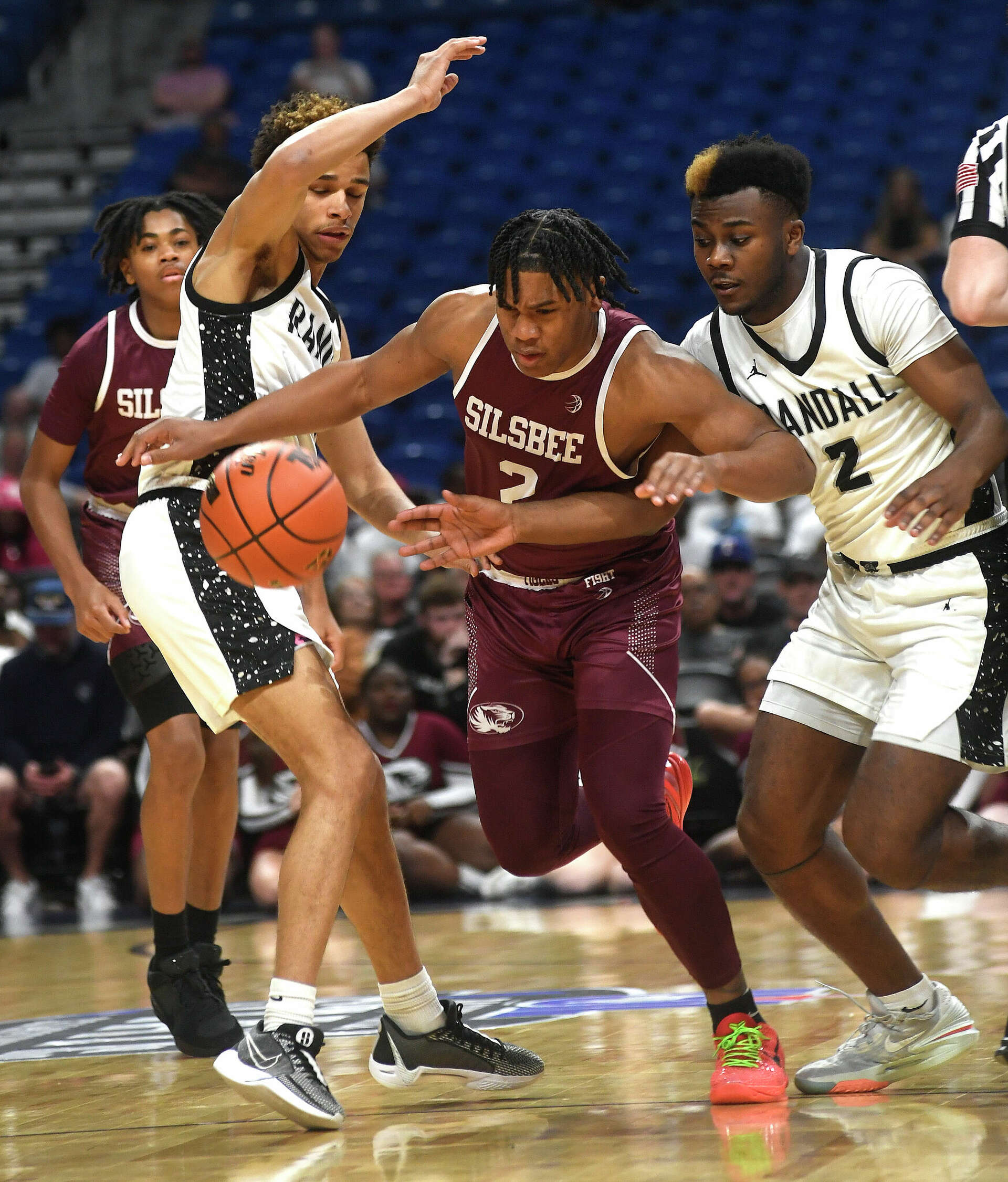 Silsbee advances after their semifinal win over Randall