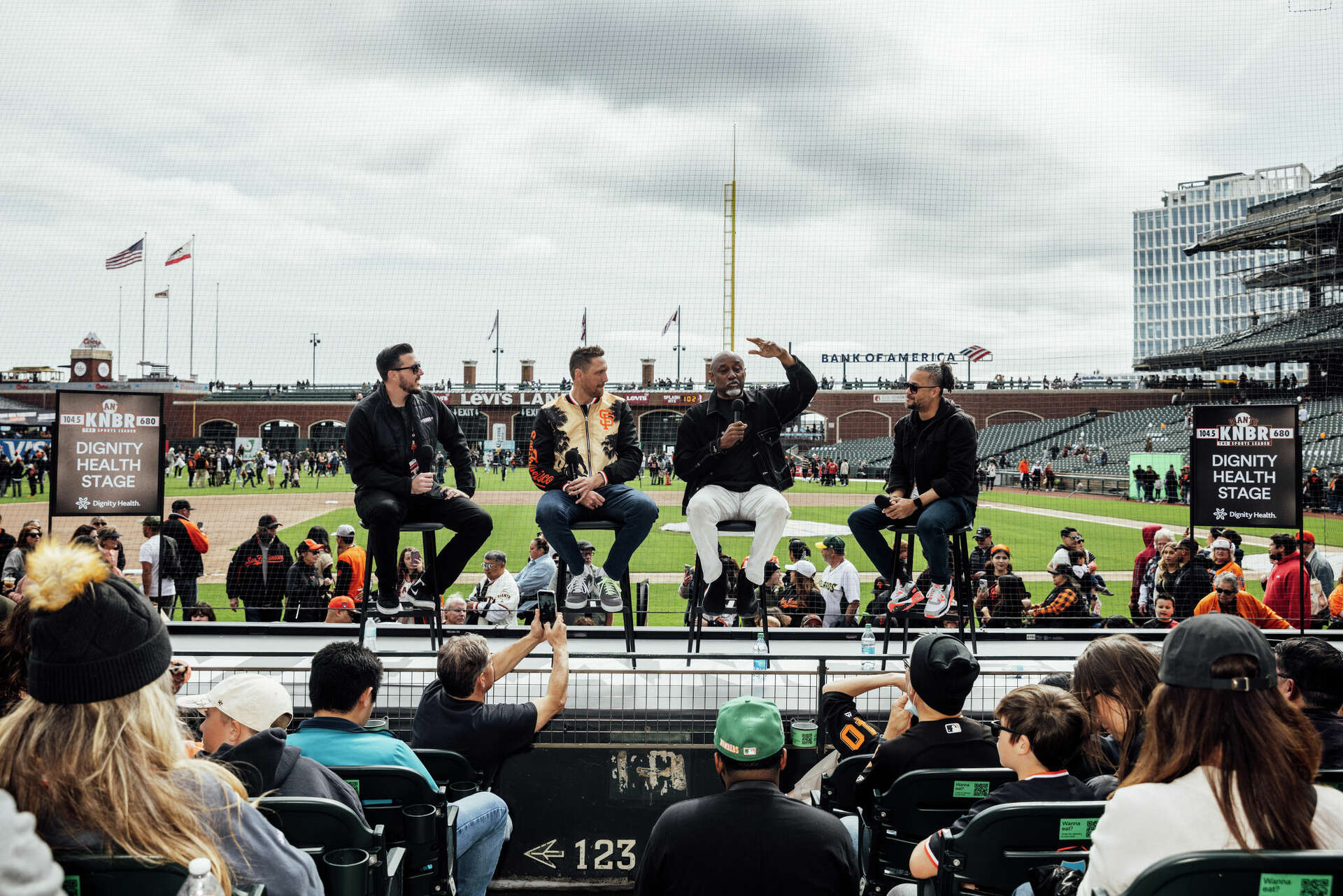 Photos S.F. Giants’ FanFest offers special access at Oracle Park