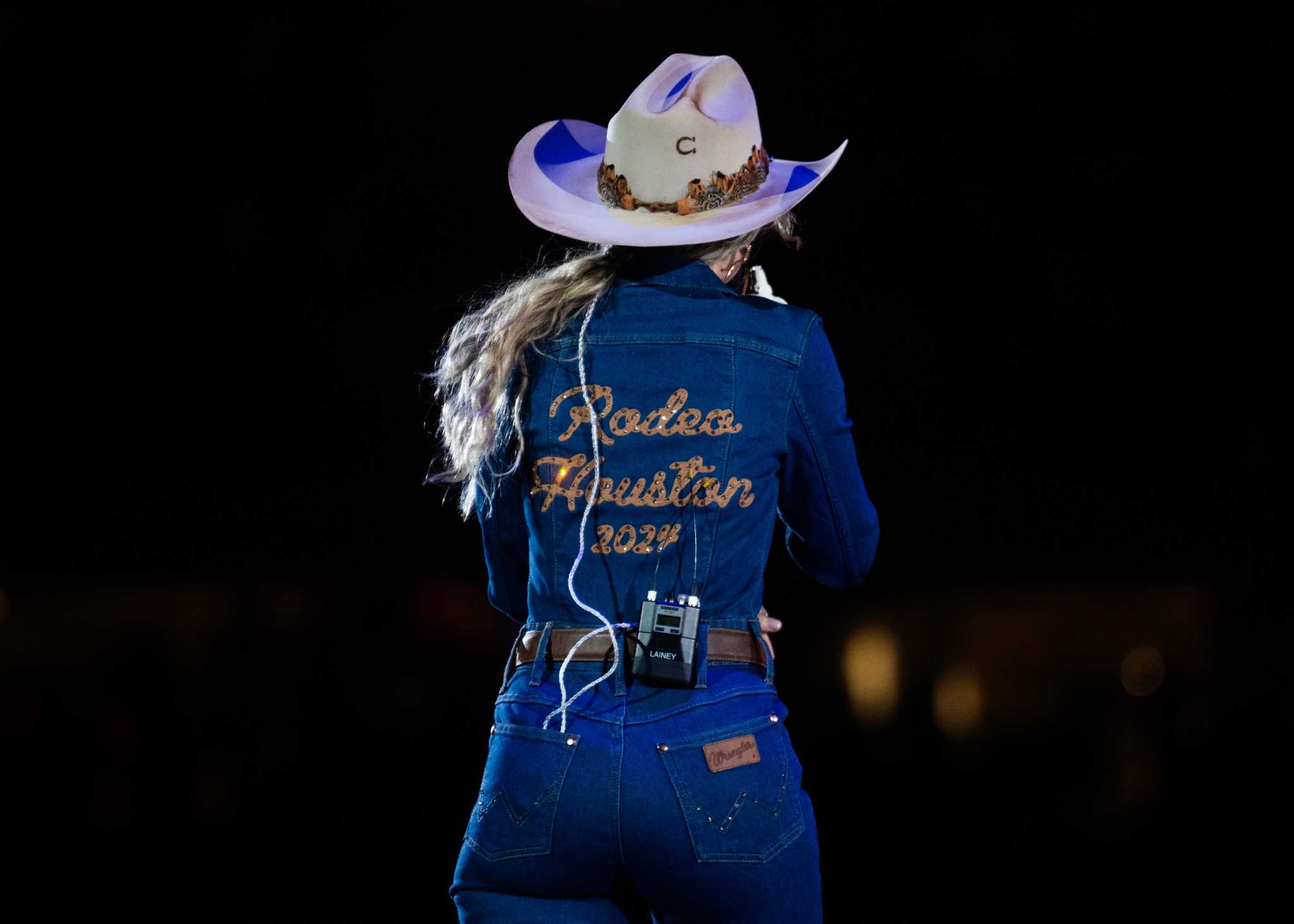 Houston Rodeo review: Lainey Wilson draws almost 75K, besting 50 Cent