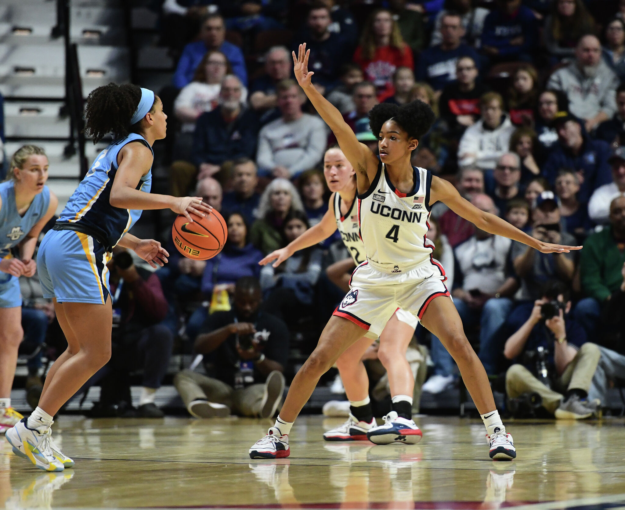 UConn Women's Basketball Drops One Spot In Latest AP Top 25 Poll