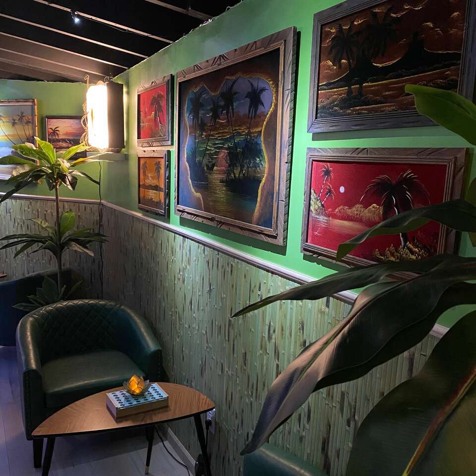Cocktail bar Sunnyside Lounge is now open in San Antonio