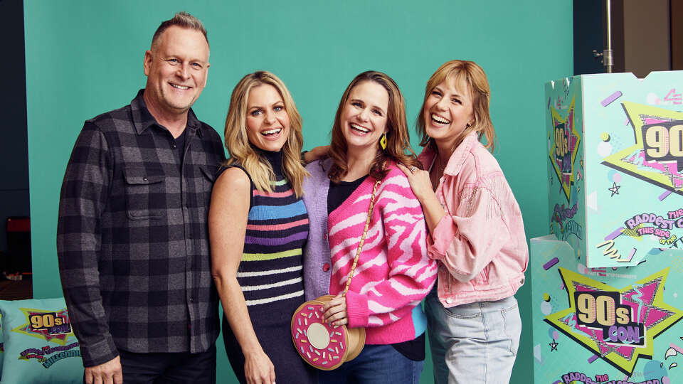 (L-R) Dave Coulier, Candace Cameron Bure, Andrea Barber and Jodie Sweetin attend 90s Con held at Connecticut Convention Center on March 18, 2023 in Hartford, Connecticut. 