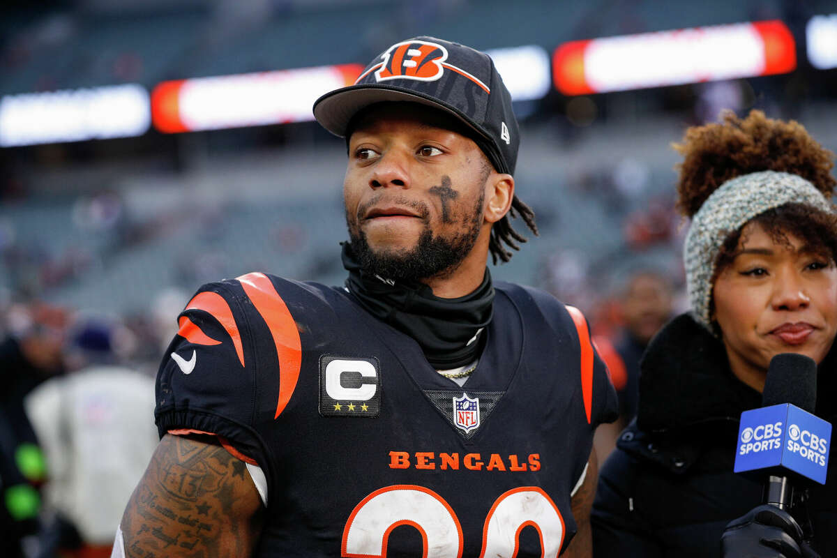 CINCINNATI, OH - JANUARY 07: Cincinnati Bengals running back Joe Mixon (28) talks with the media after the game against the Cleveland Browns and the Cincinnati Bengals on January 7, 2024, at Paycor Stadium in Cincinnati, OH. (Photo by Ian Johnson/Icon Sportswire via Getty Images)