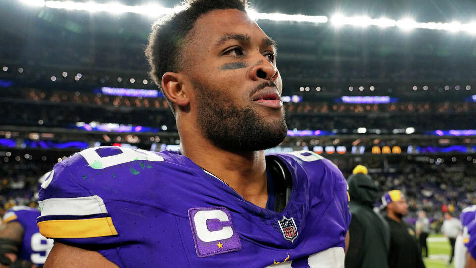 A day after losing Jonathan Greenard to the Vikings, the Texans reached a deal with Minnesota ex Danielle Hunter, a Morton Ranch graduate, to replace Greenard on the defensive line.