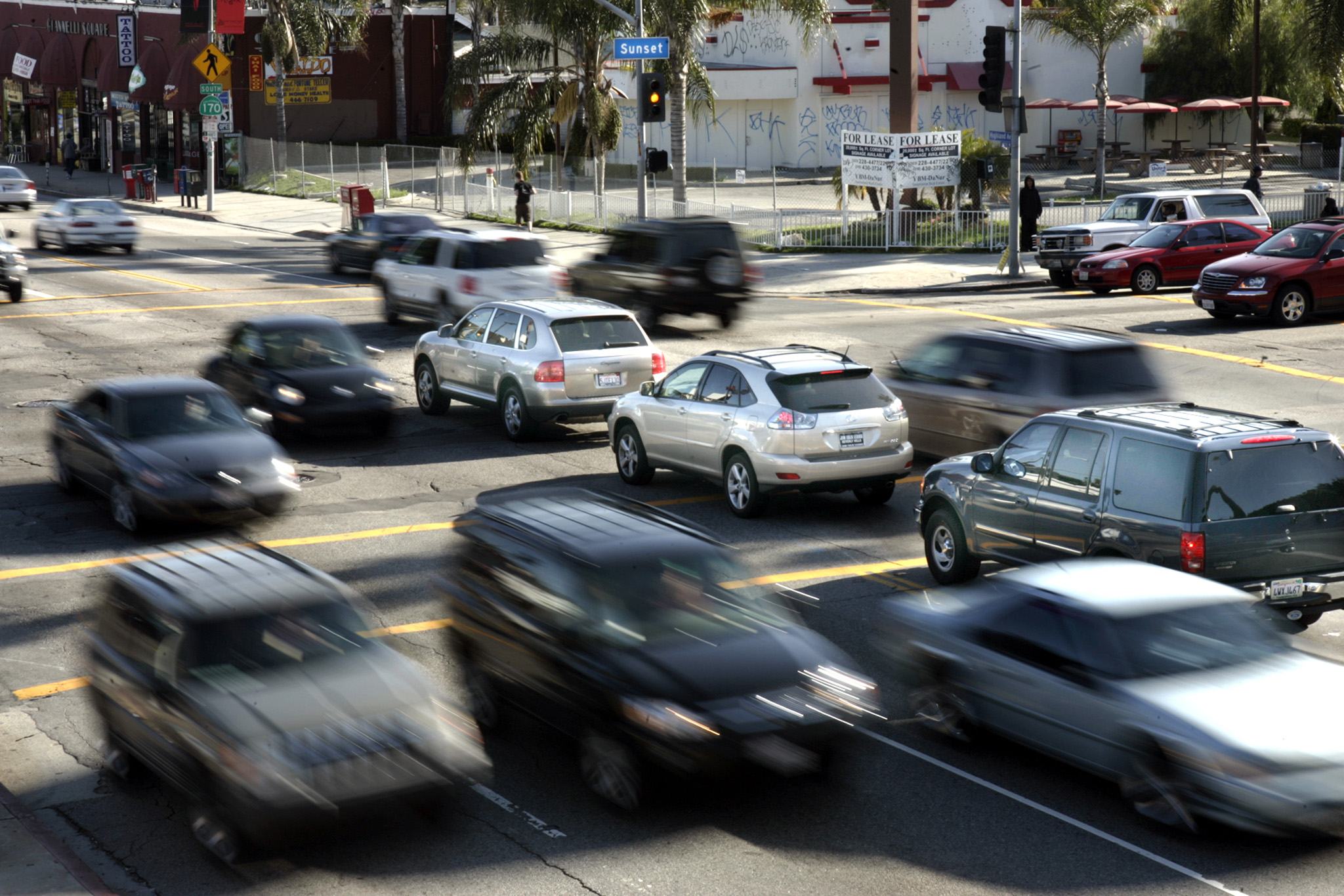 This common LA traffic hack kills pedestrians every year, image size:2048x1365