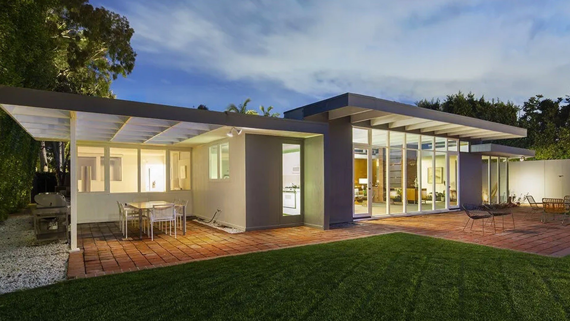 Rare Case Study House With Ocean Views in Pacific Palisades