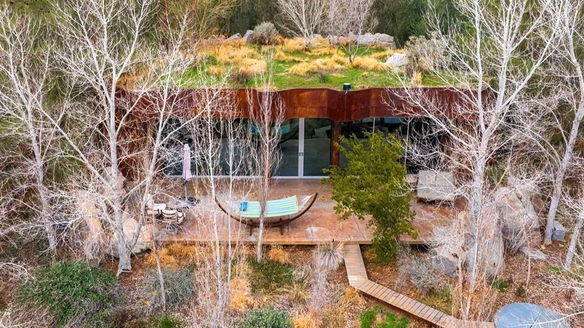 This Home Rocks: $1.5M Boulder House Nestled Into Joshua Tree Rolls ...