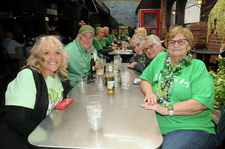 Downtown Alton goes green for annual St. Patrick's Day pub crawl