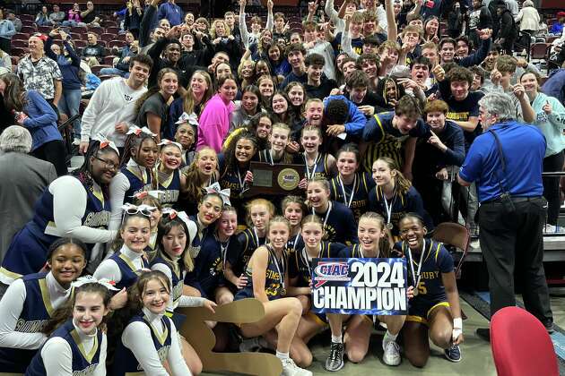 Story photo for Simsbury beats Holy Cross in Class L for program's first state title