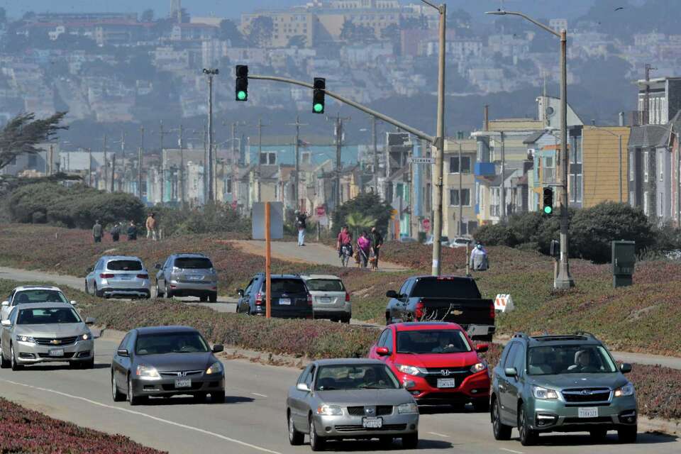 California isn’t on track to meet its climate mandates, study says