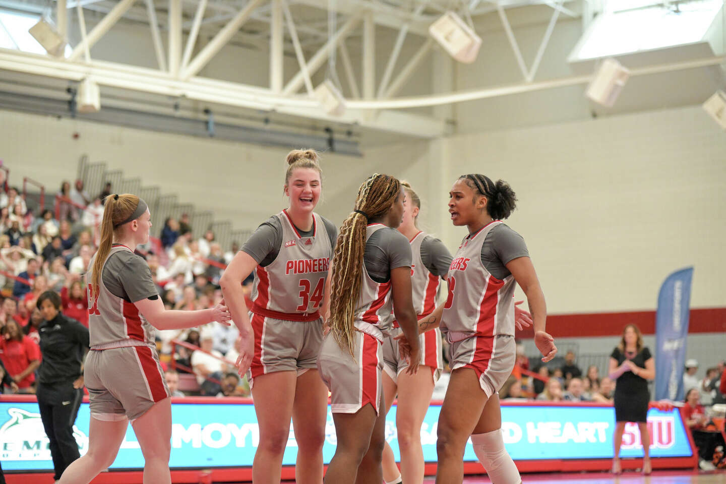 NCAA-bound Sacred Heart women's basketball team wins NEC title