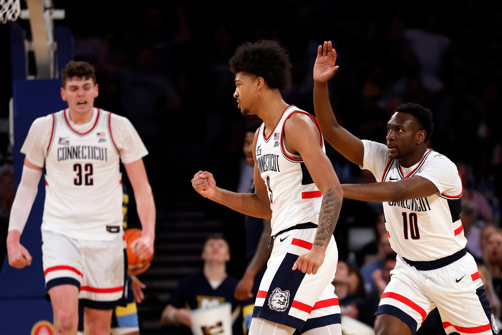 How Jaylin Stewart's emergence adds to UConn men's basketball depth