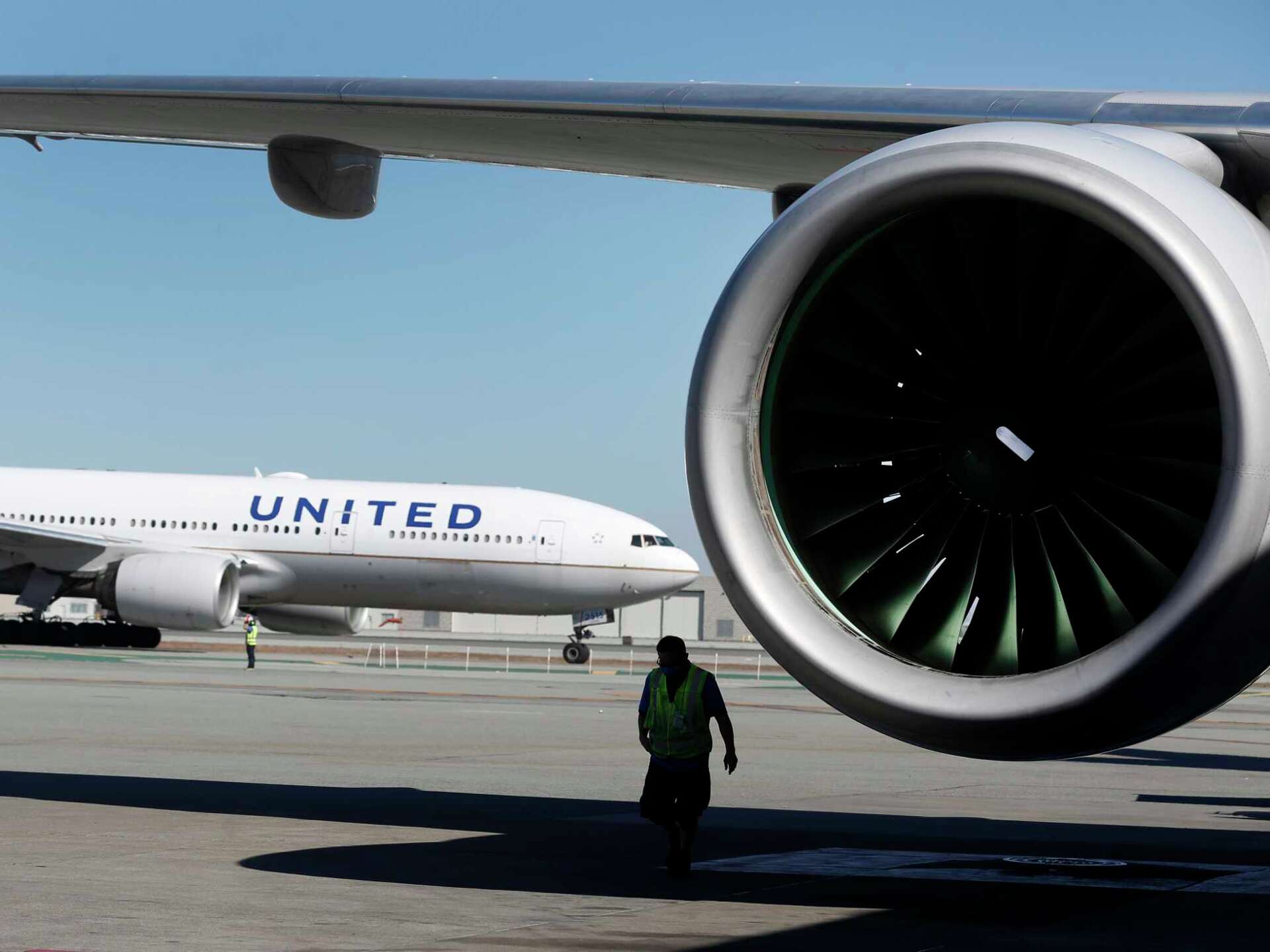 航空機・ヘリコプター Boeing 777-200 United Airlines 1/200 Amazon | JC Wings 1:200 XX20422 United Airlines ユナイテッド