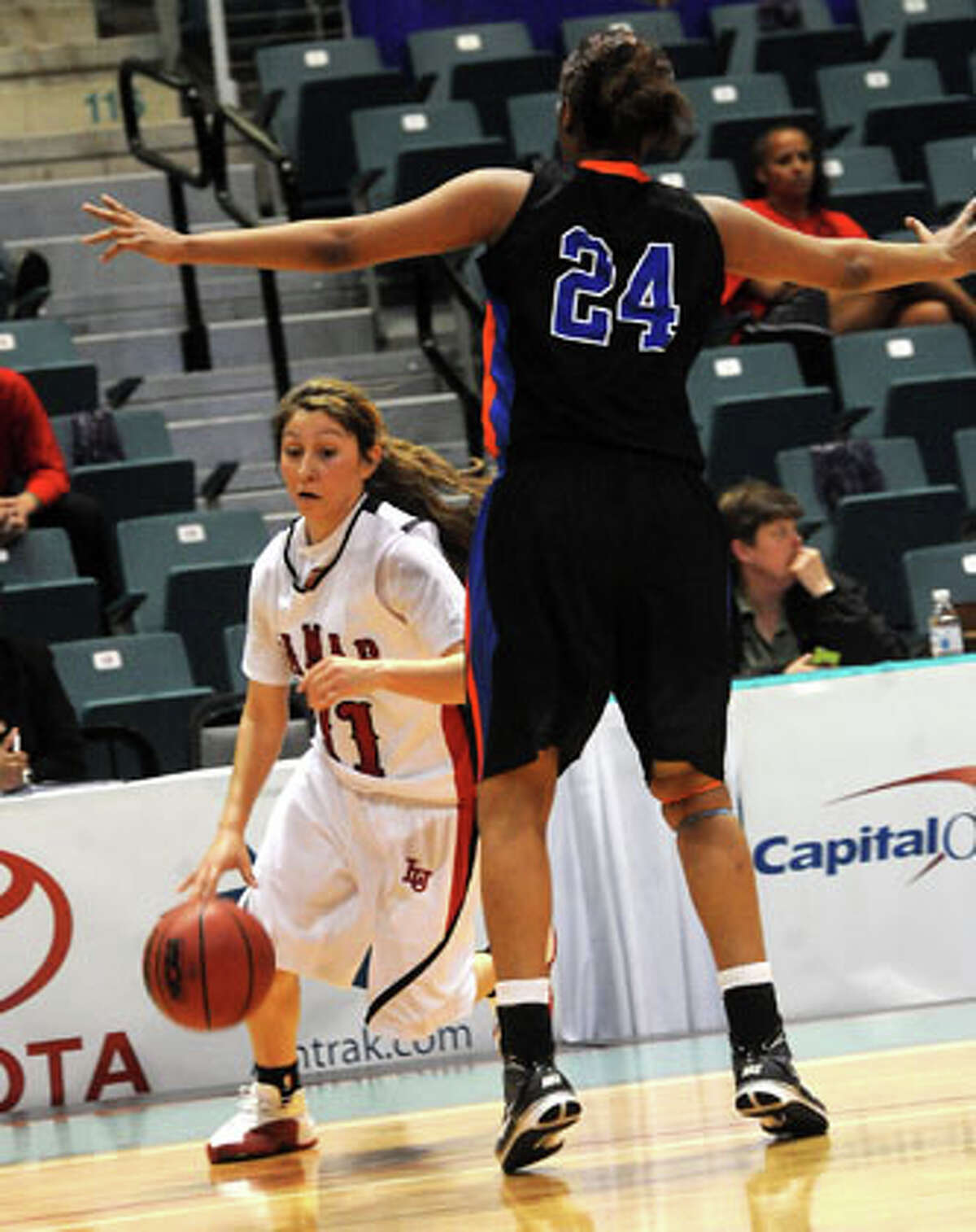 Lamar Women Beat Uta