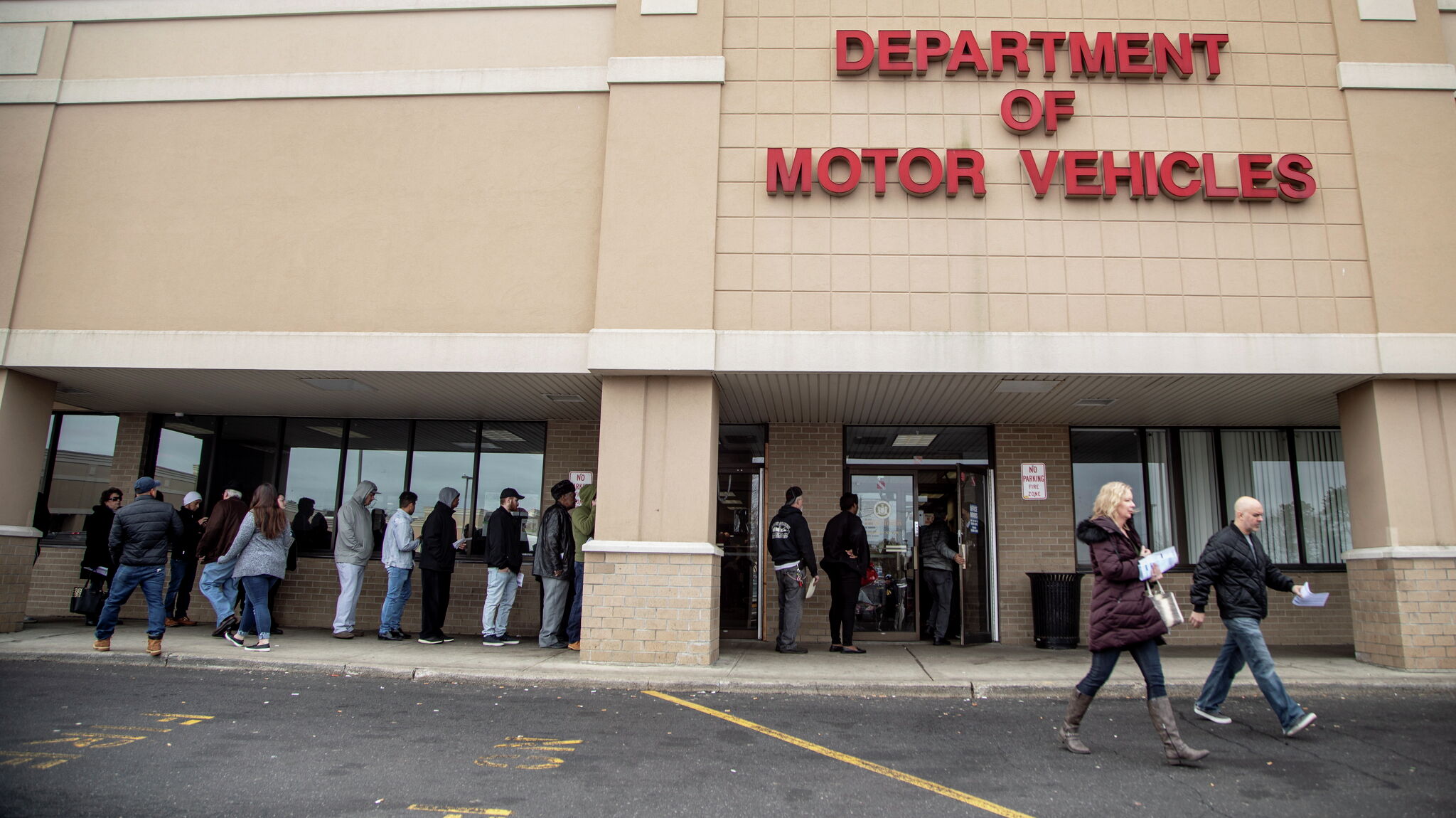 Software glitch disrupts DMV operations across the U.S