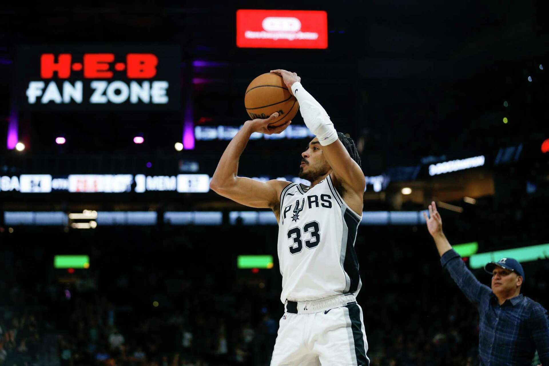 Spurs' Tre Jones named finalist for NBA Sportsmanship Award
