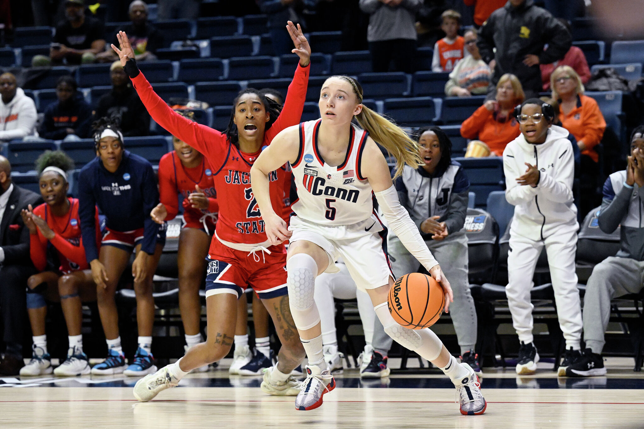 UConn's Geno Auriemma Calls Paige Bueckers 'best Player In America'