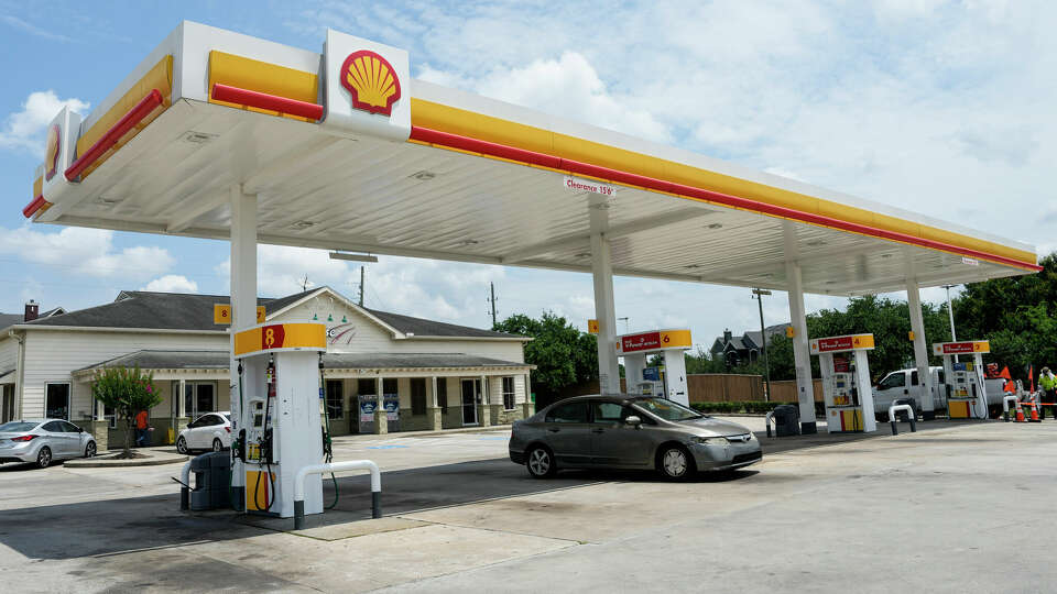 A Shell station is shown on Tuesday, May 30, 2023 in Houston. Shell plans to divest around 1,000 Shell-owned gas stations in 2024 and 2025.