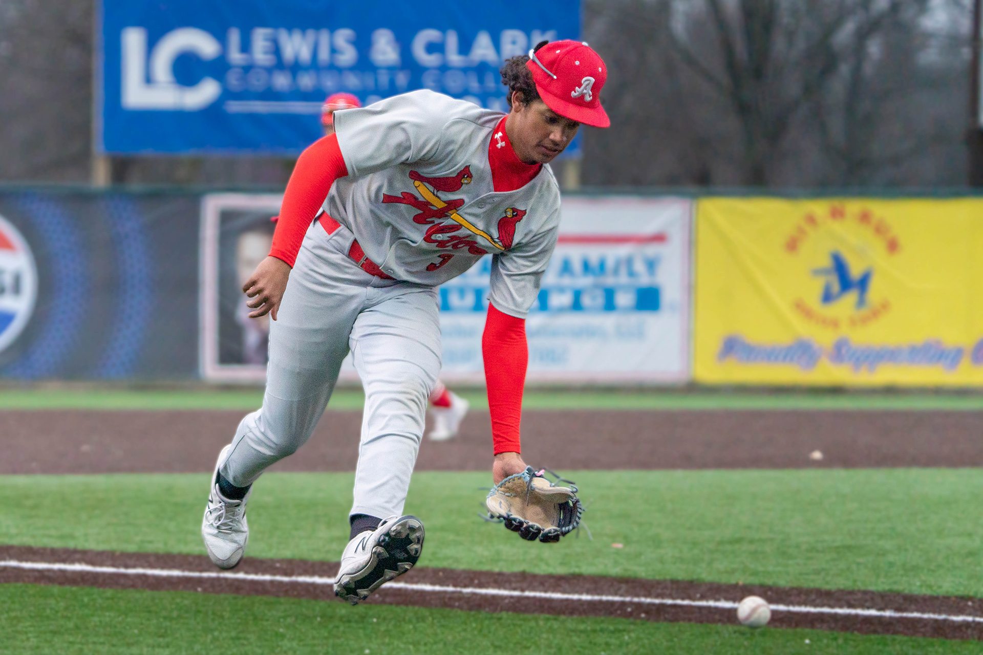 THURSDAY BASEBALL: Alton's Hickman, Wendle combine to no-hit East