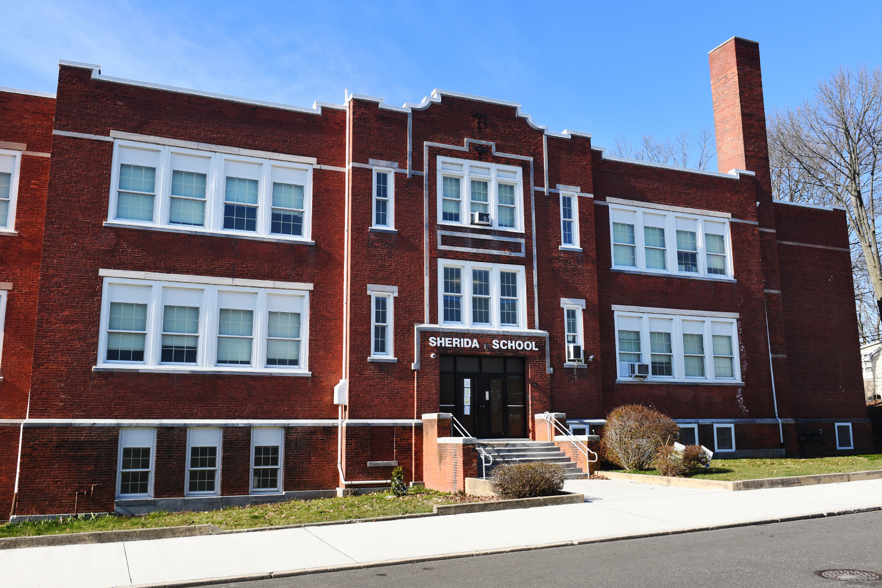 Bridgeport schools to close Bridgeport Learning Center this summer