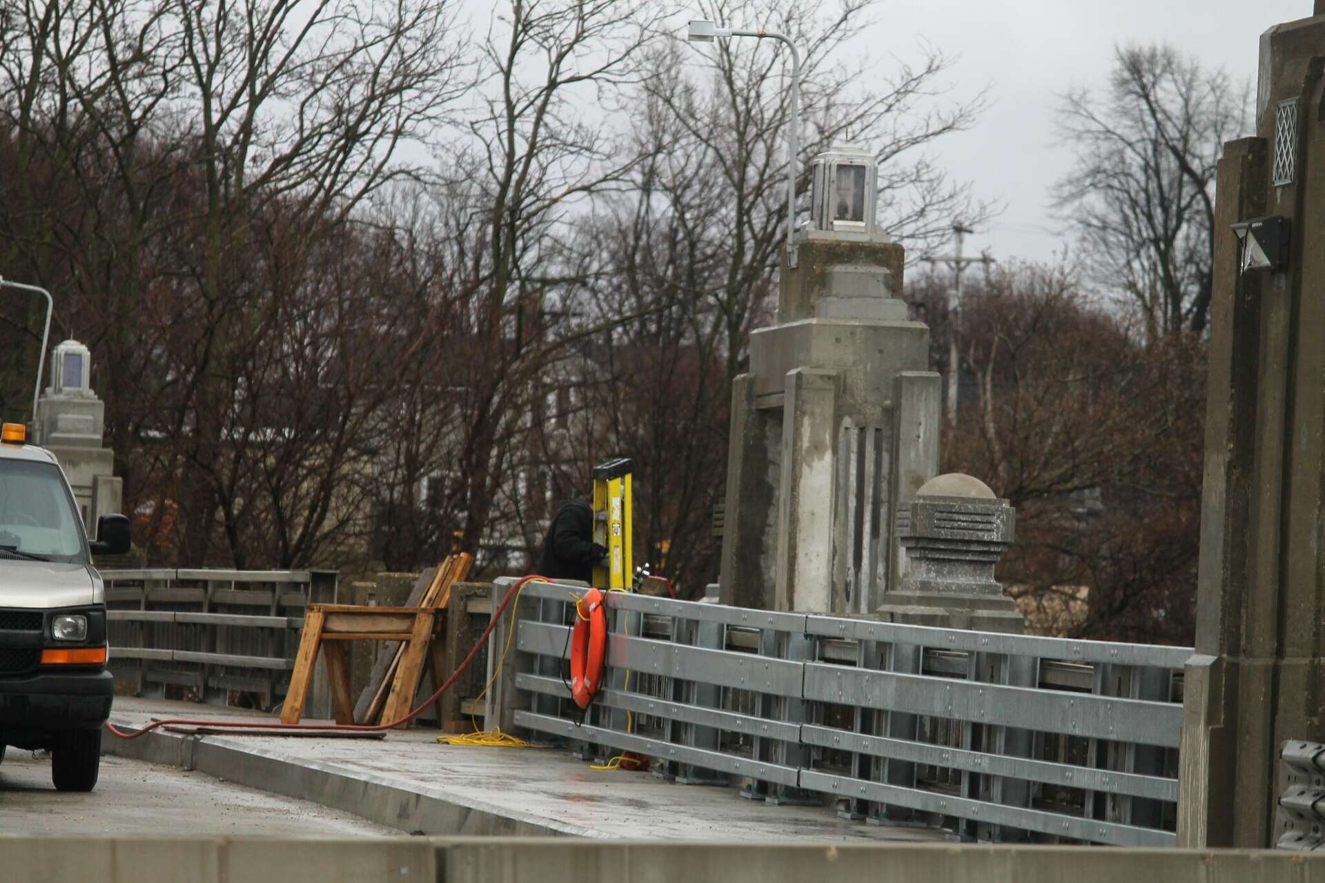 Manistee bridge reopening pushed back