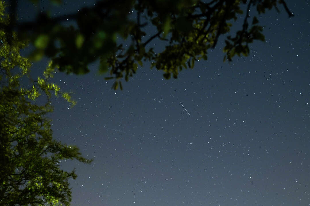 Starlink satellites get confused for UFO in Texas