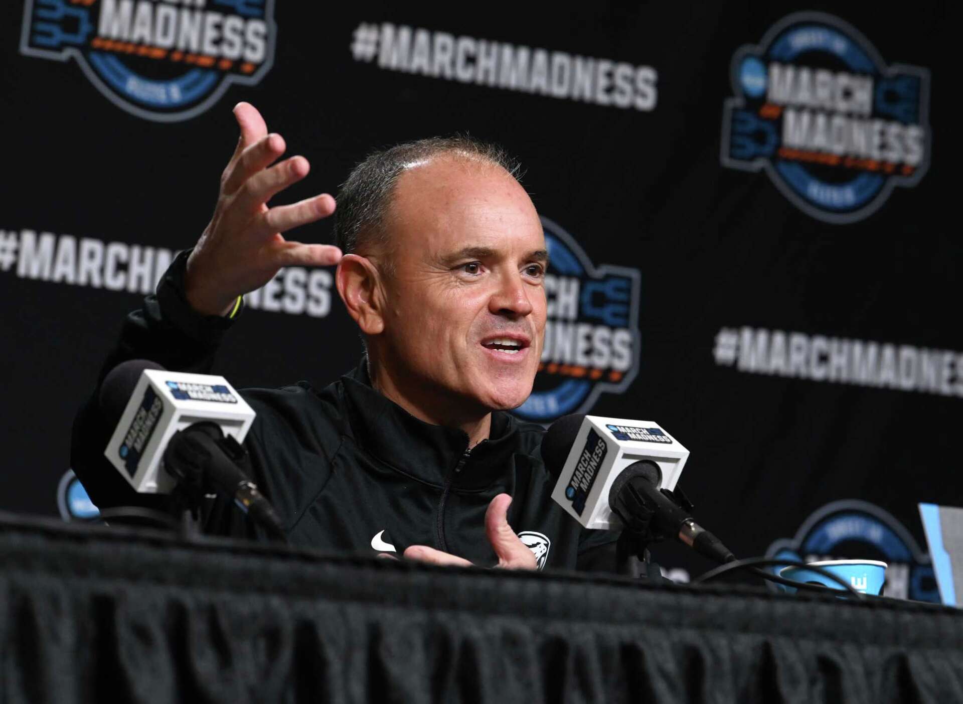 NCAA Tournament Sweet 16 women's basketball games in Albany