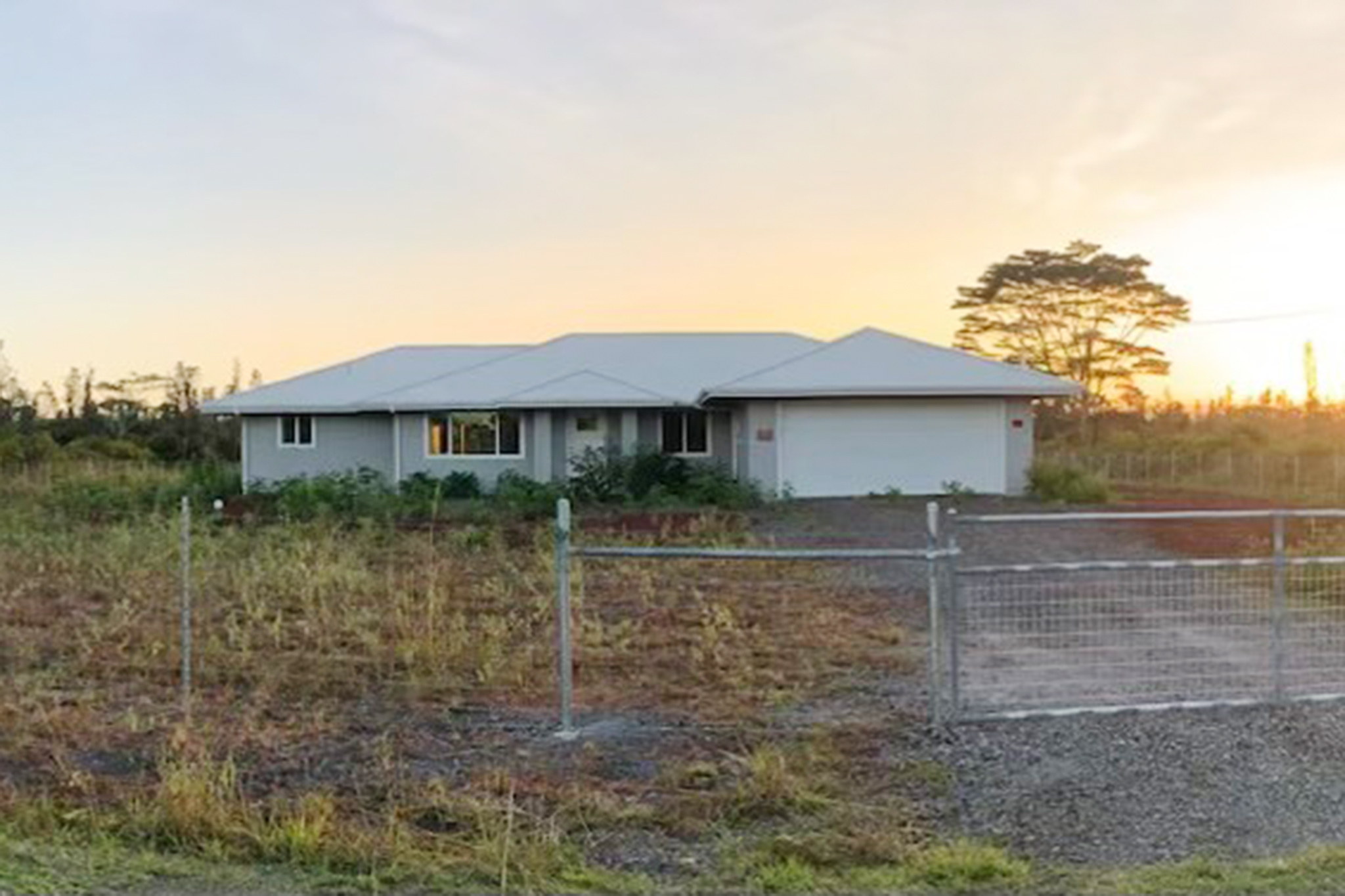 Bay Area woman stunned after Hawaii home built on wrong lot