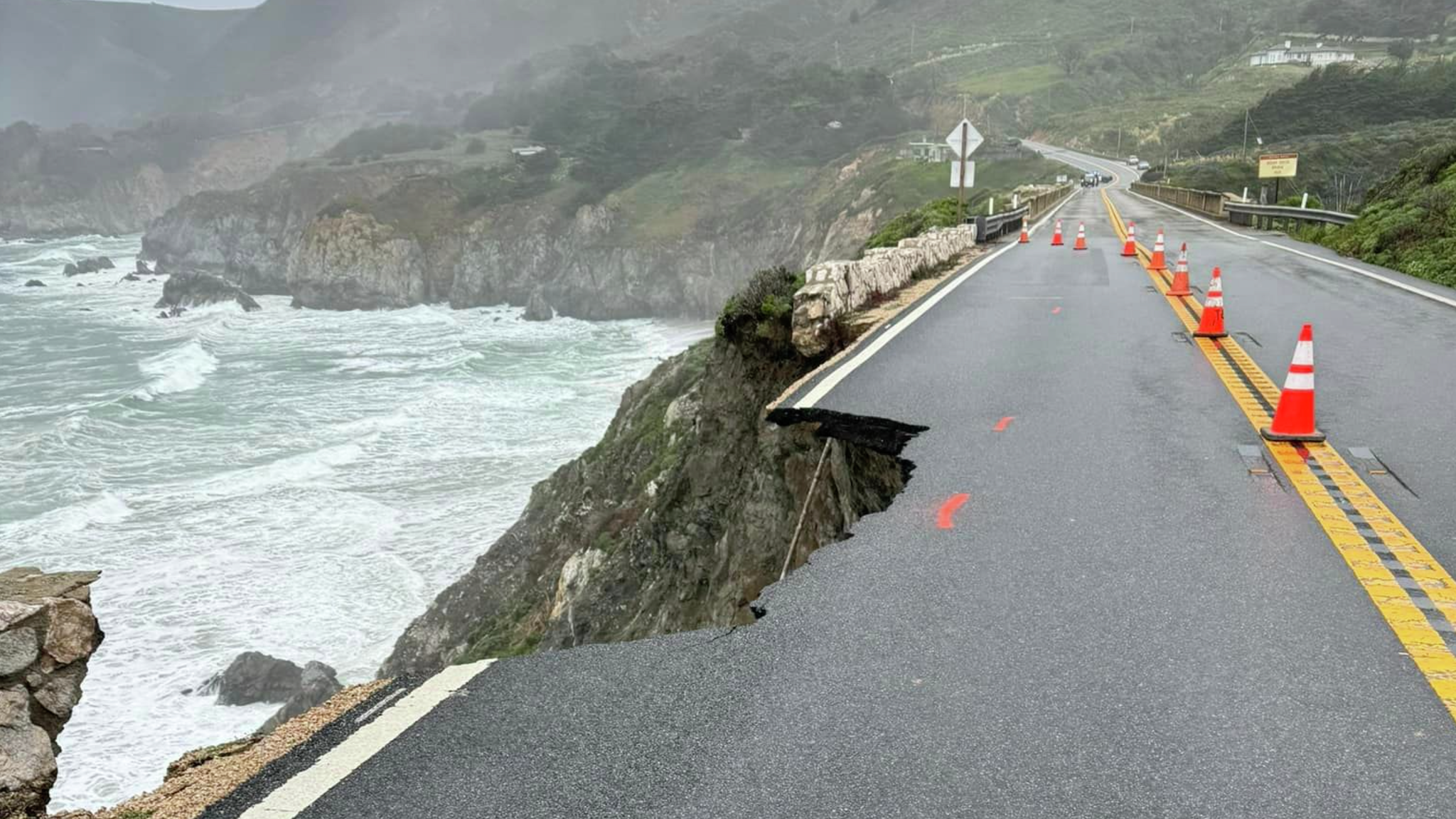 Disaster': Highway 1 collapse strands 2,000 tourists and locals