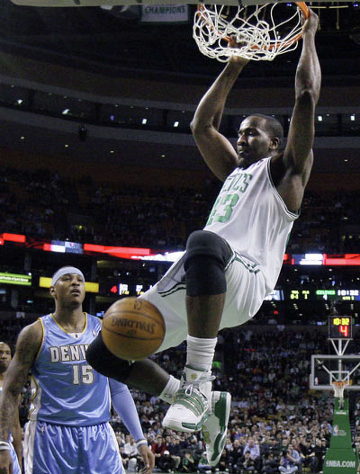 Ozens Kendrick Perkins With The Celtics 