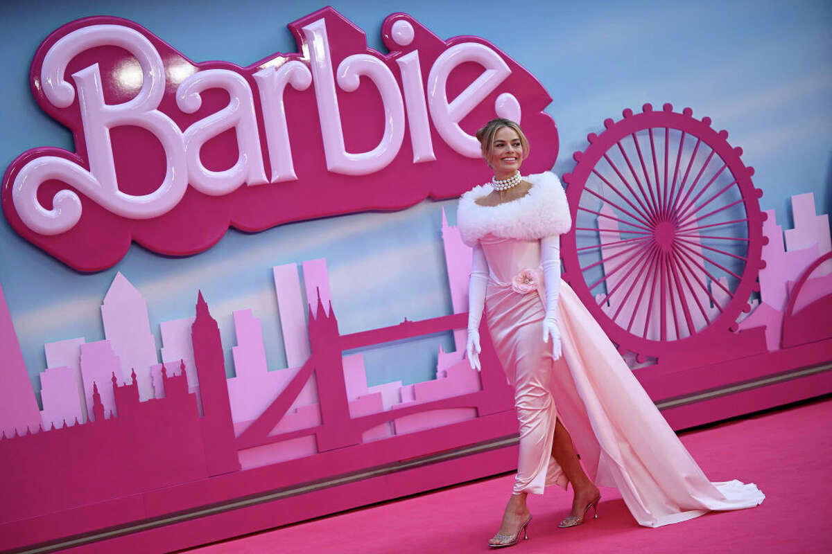 Margot Robbie attends the London premiere of 'Barbie.'