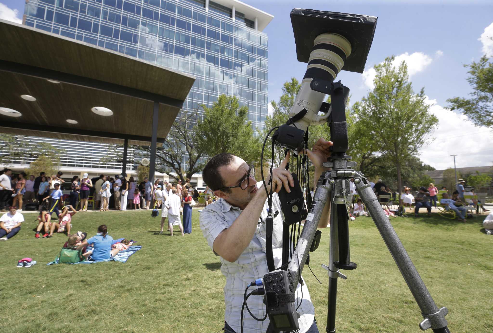 Total solar eclipse: Tips for amateur photographers