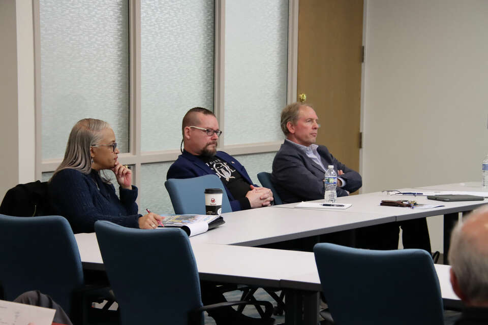 Midland City Council discusses Larkin Twp water, Code of Conduct