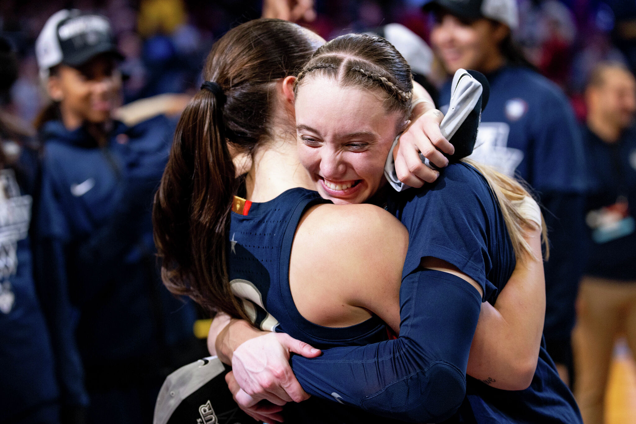 Paige Bueckers leads UConn to the NCAA Final Four in Cleveland