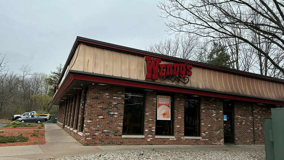 Wendy's near Westfarms mall will be rebuilt as smaller, modern restaurant with drive-thru