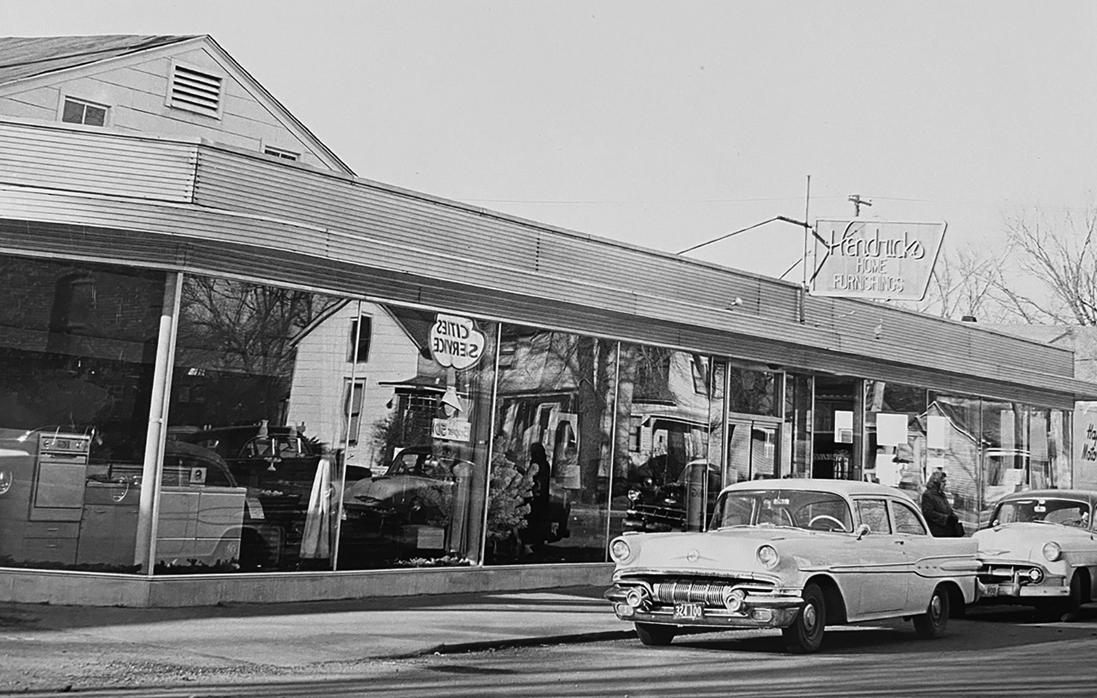 Virden furniture store celebrates 75 years since its founding