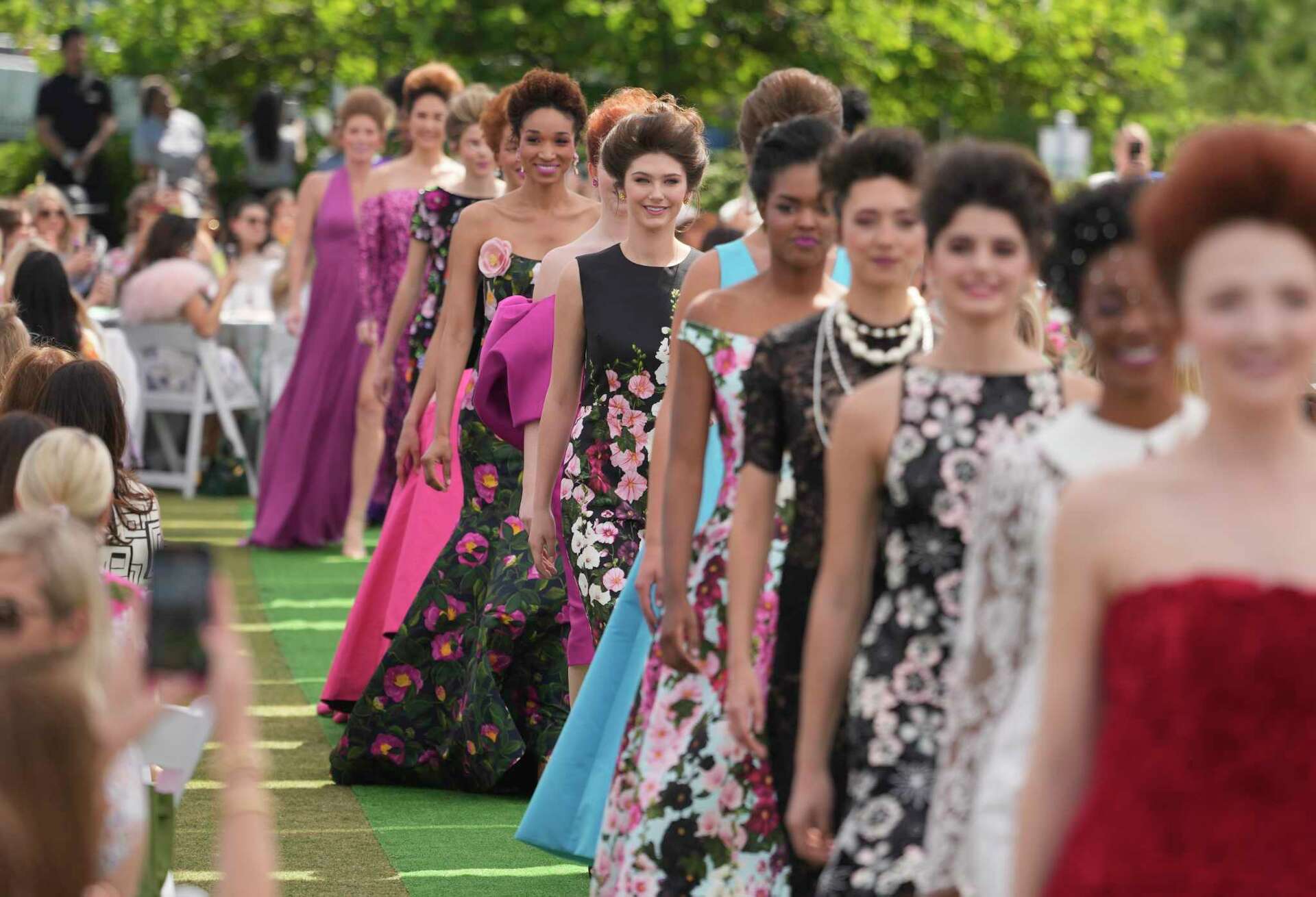 Tootsies shows 81 looks at 40th annual River Oaks tennis luncheon