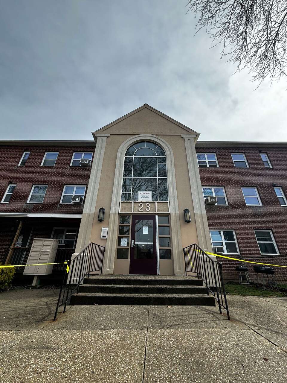 Officials: #39 Partial collapse #39 at Norwalk building displaces 33 people Officials: #39 Partial collapse #39 at Norwalk building displaces 33 people
