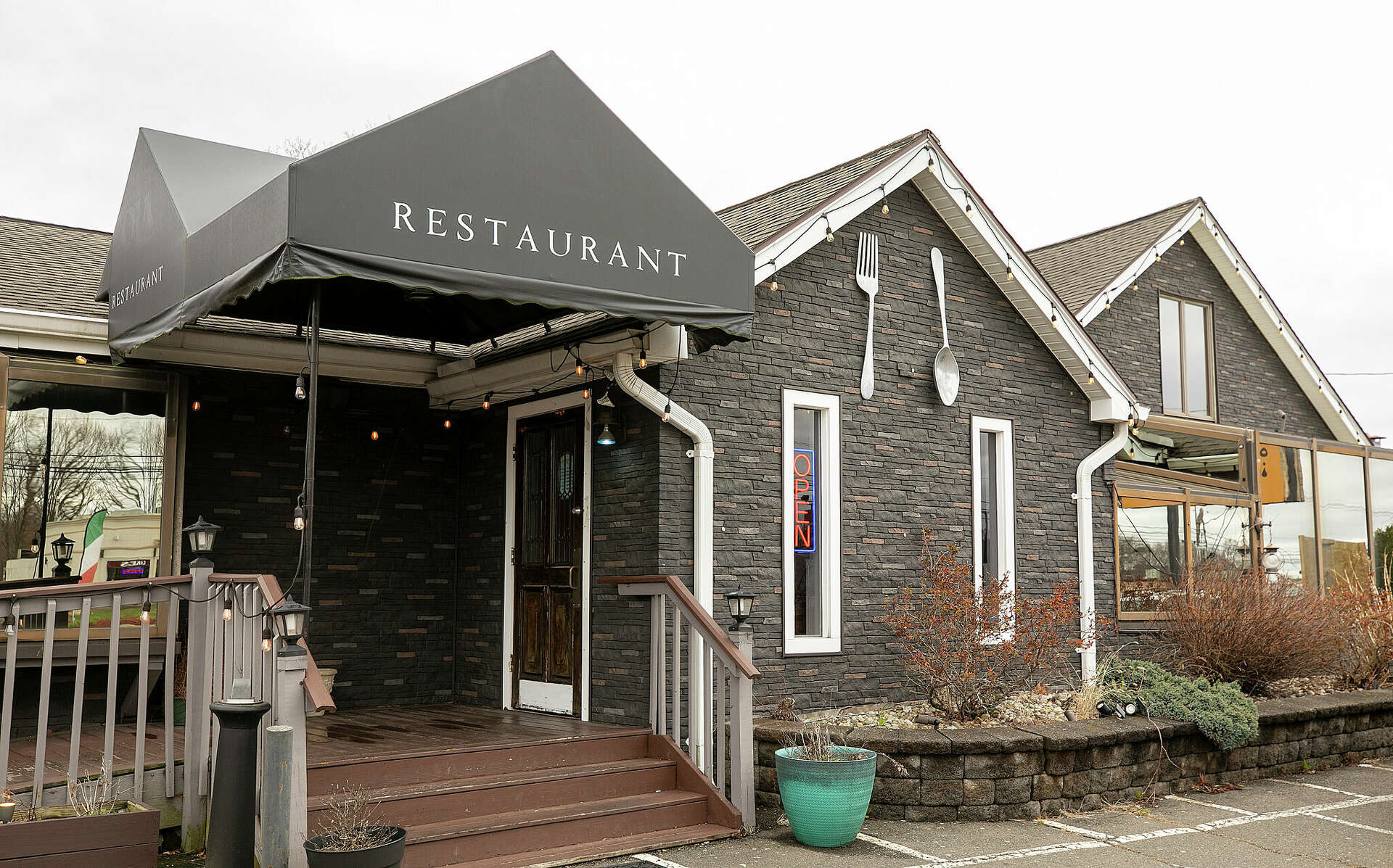 Colony Rd Wallingford OLA restaurant in Wallingford renamed Bocca, under new management