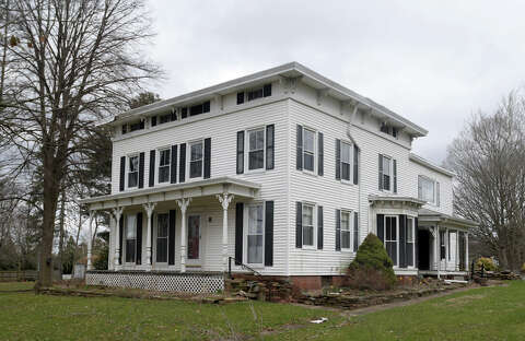 South Windsor OKs historic home conversion for medical offices