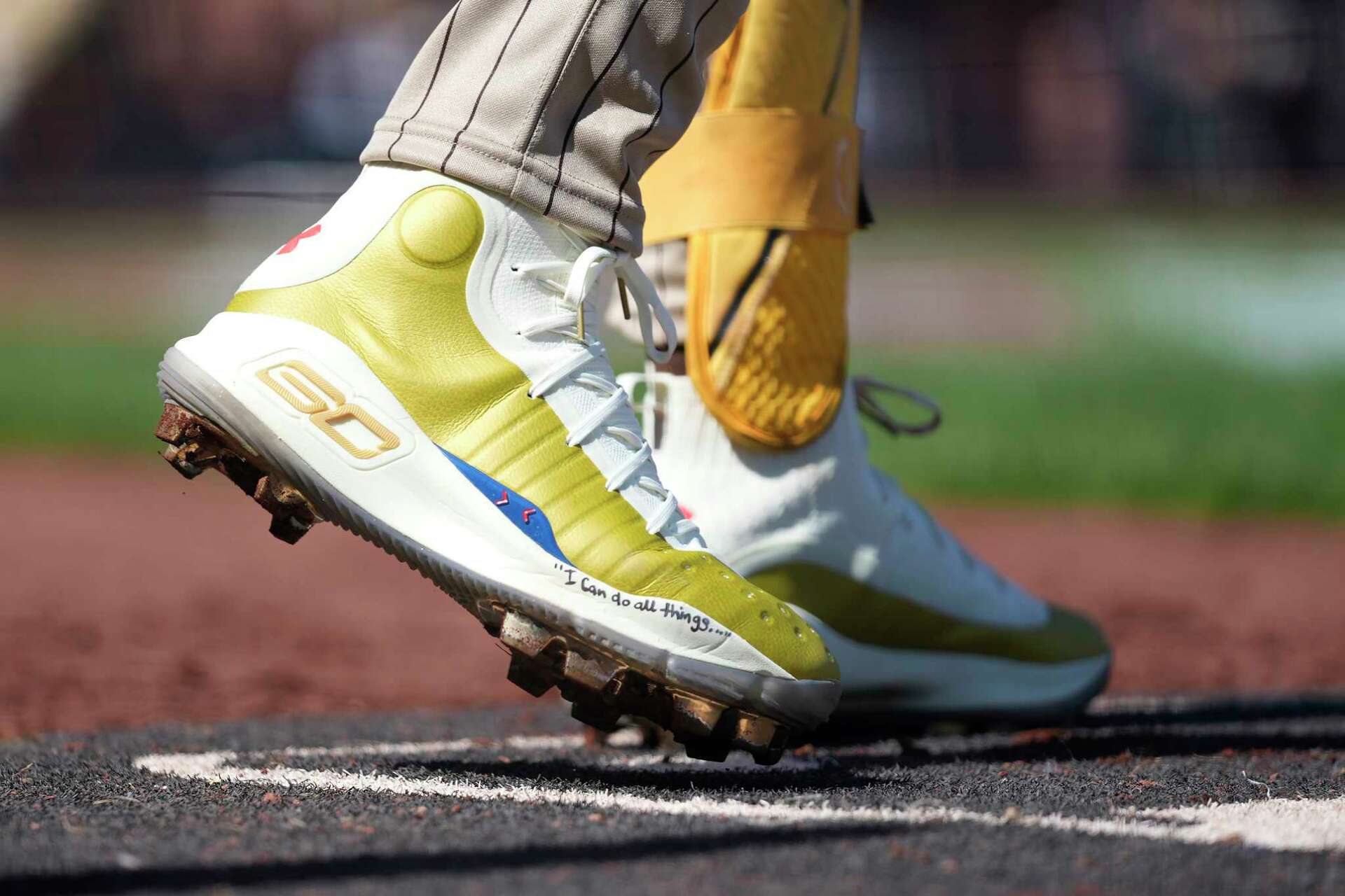 Padres Tatis Jr. wore Steph Curry s hoops shoes as cleats vs. Giants