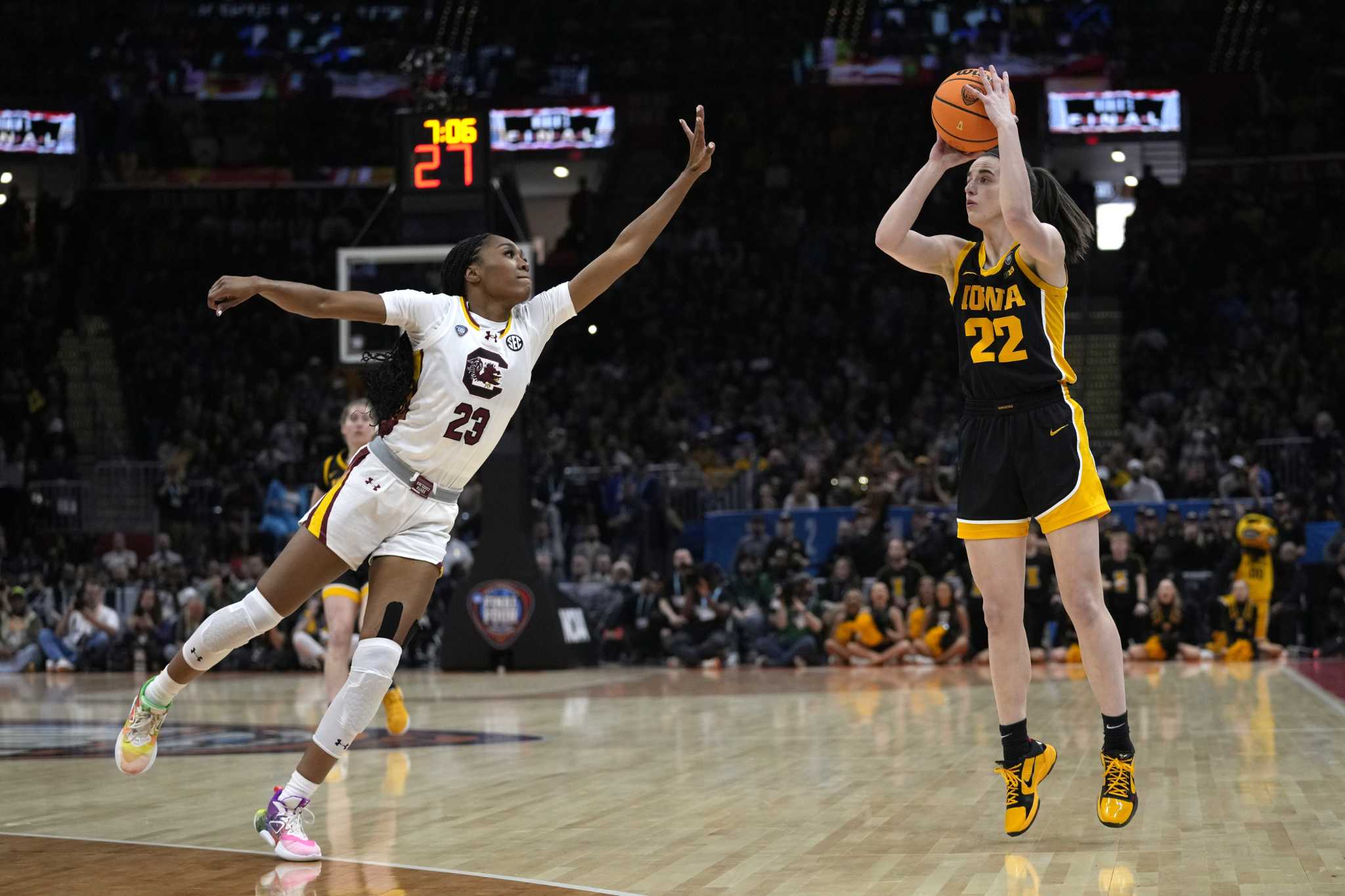 Caitlin Clark and Indiana Fever to have most national appearances on