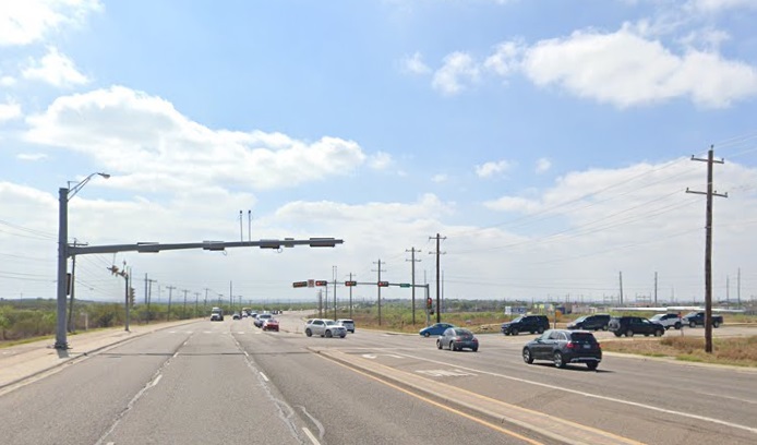 Laredo teen in critical condition with head injury after Loop 20 crash