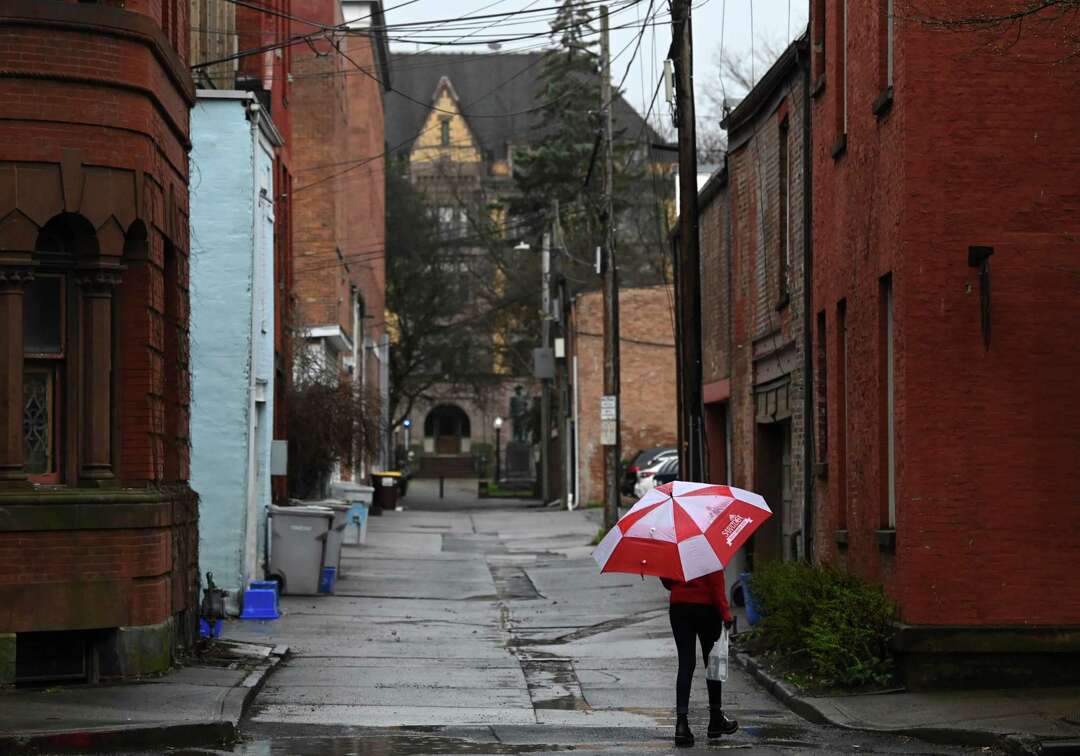 Flood warning in effect in Hudson Valley after overnight rainstorm