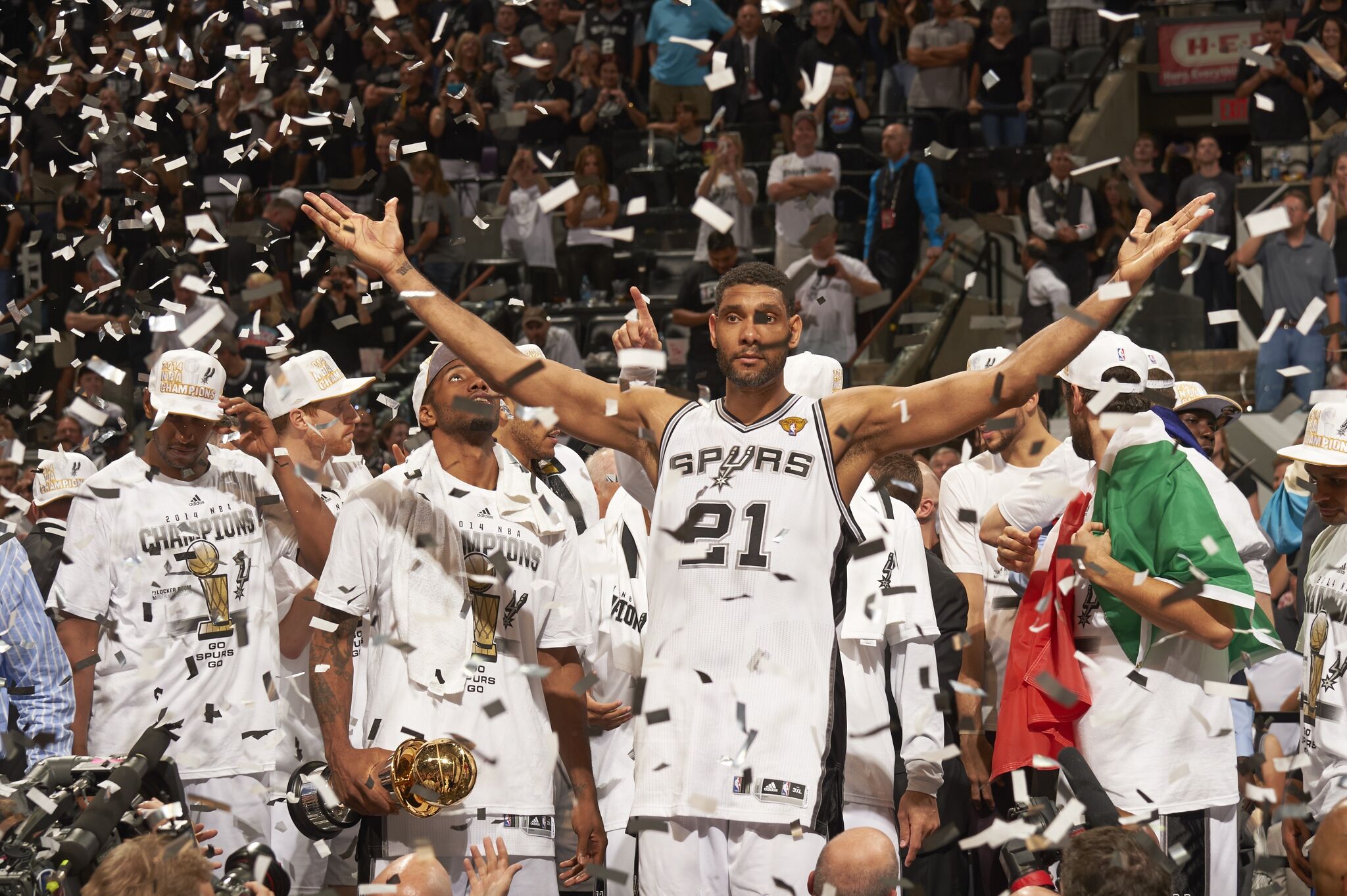 San Antonio Spurs × Champion 2005 San Antonio Spurs NBA Champion Framed Front Page