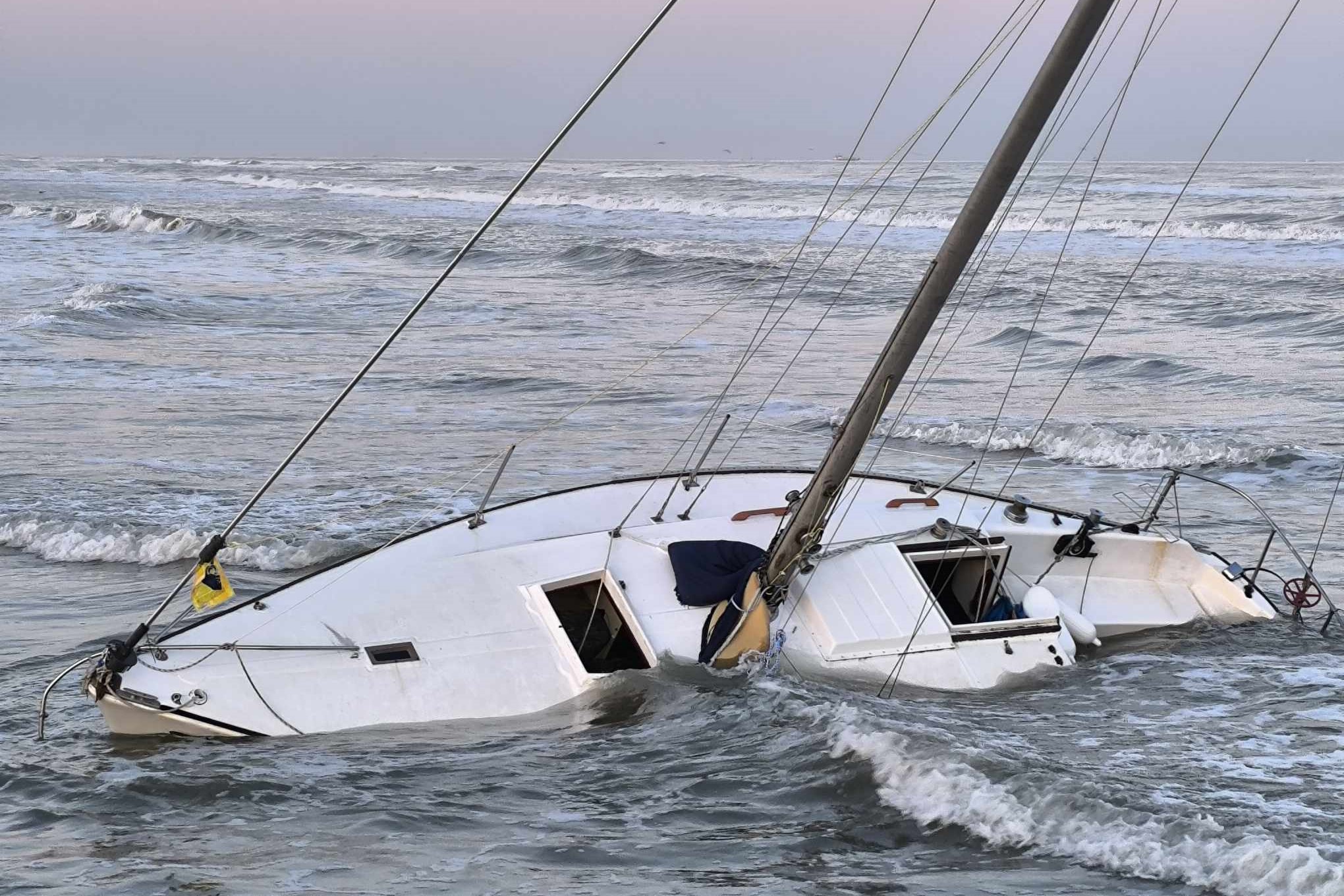 What happened to this shipwrecked sailboat in Galveston?