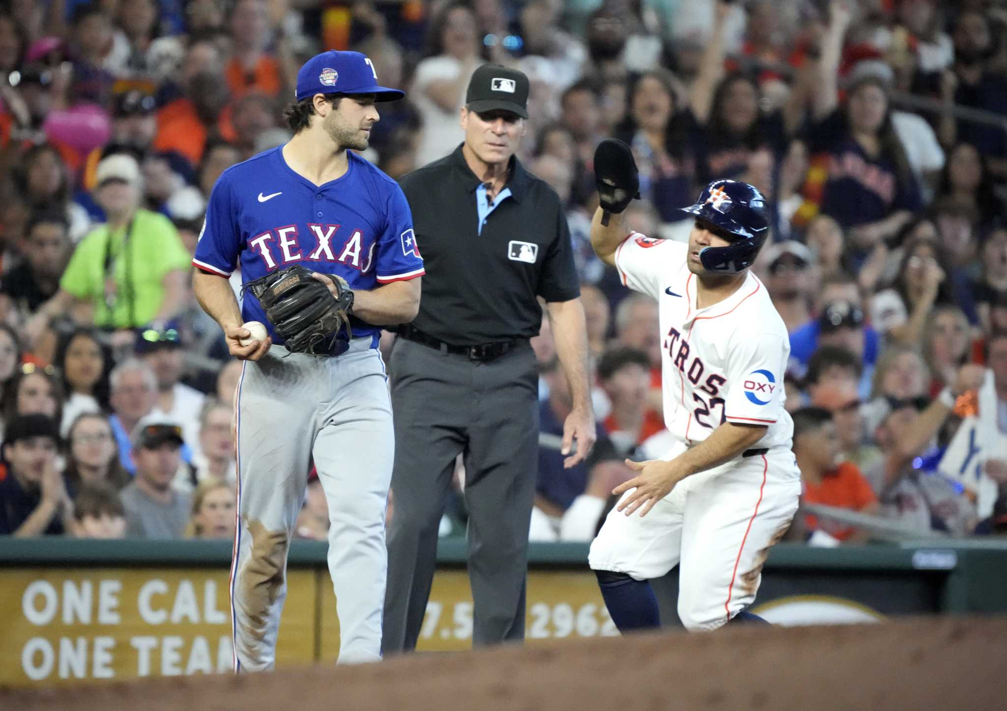 Houston Astros erupt in 7th inning to roll past Texas Rangers