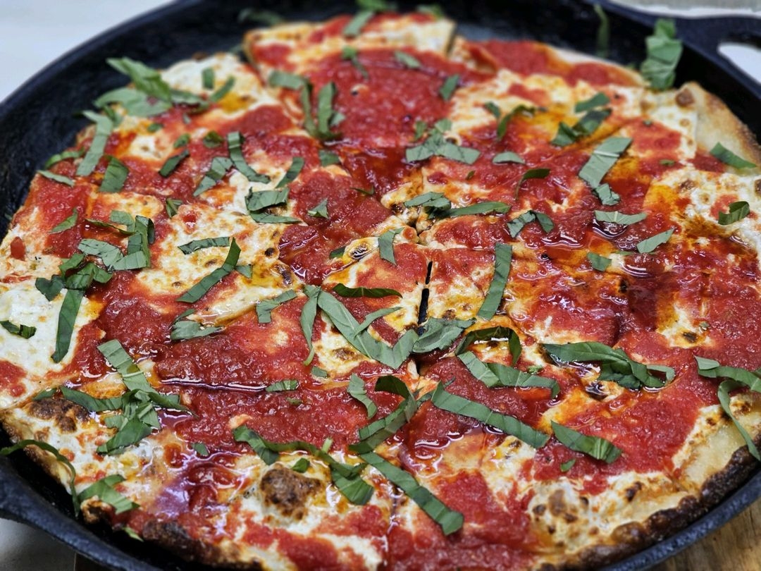 New Haven chef opens Cast Iron Chef Pizza & Bar in Seymour