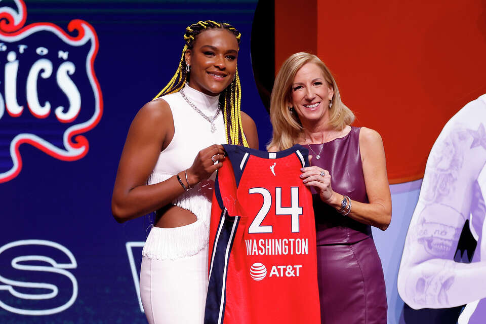 Uconn Star Aaliyah Edwards Back In Ct With Wnba's Washington Mystics