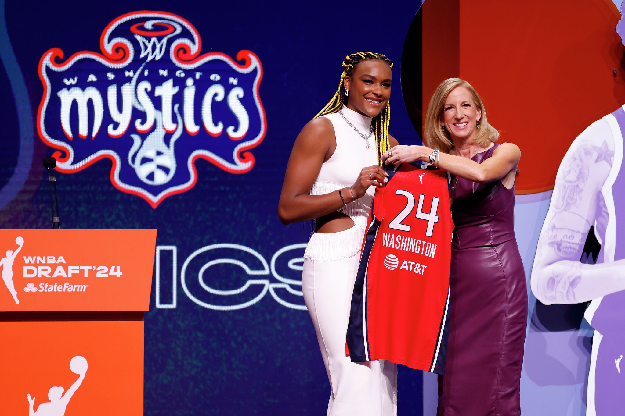 UConn s Aaliyah Edwards Nika M hl Selected In WNBA Draft